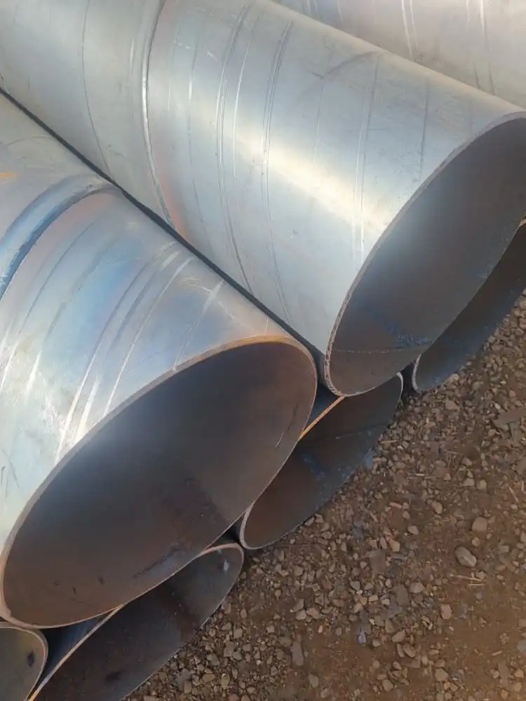 تصویر نمای نزدیک جزئیات درز مارپیچی لوله اسپیرال فولادی