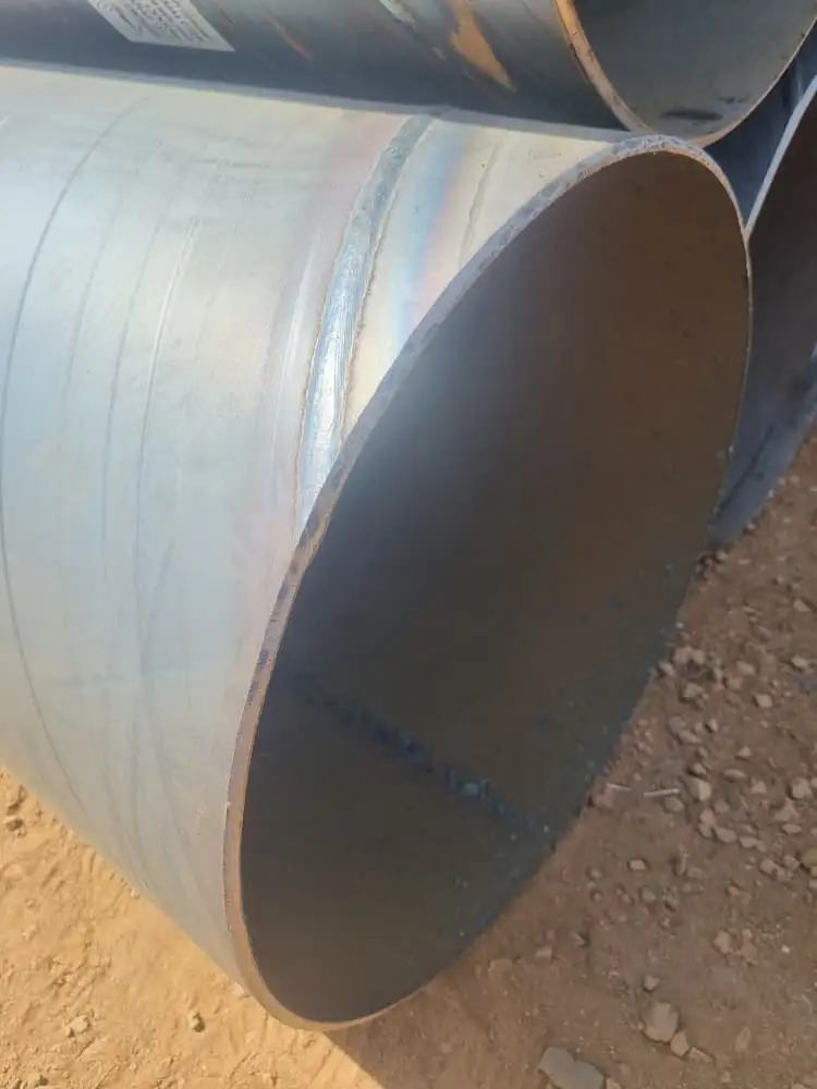 نمای نزدیک کیفیت جوش و ساختار درز لوله اسپیرال