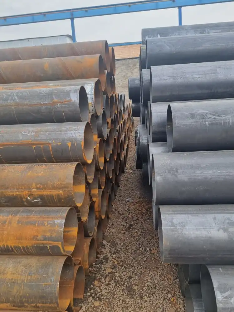 نمای نزدیک از رزوه‌های مربعی لوله جدار چاه UPVC برای اتصال آسان و ایمن