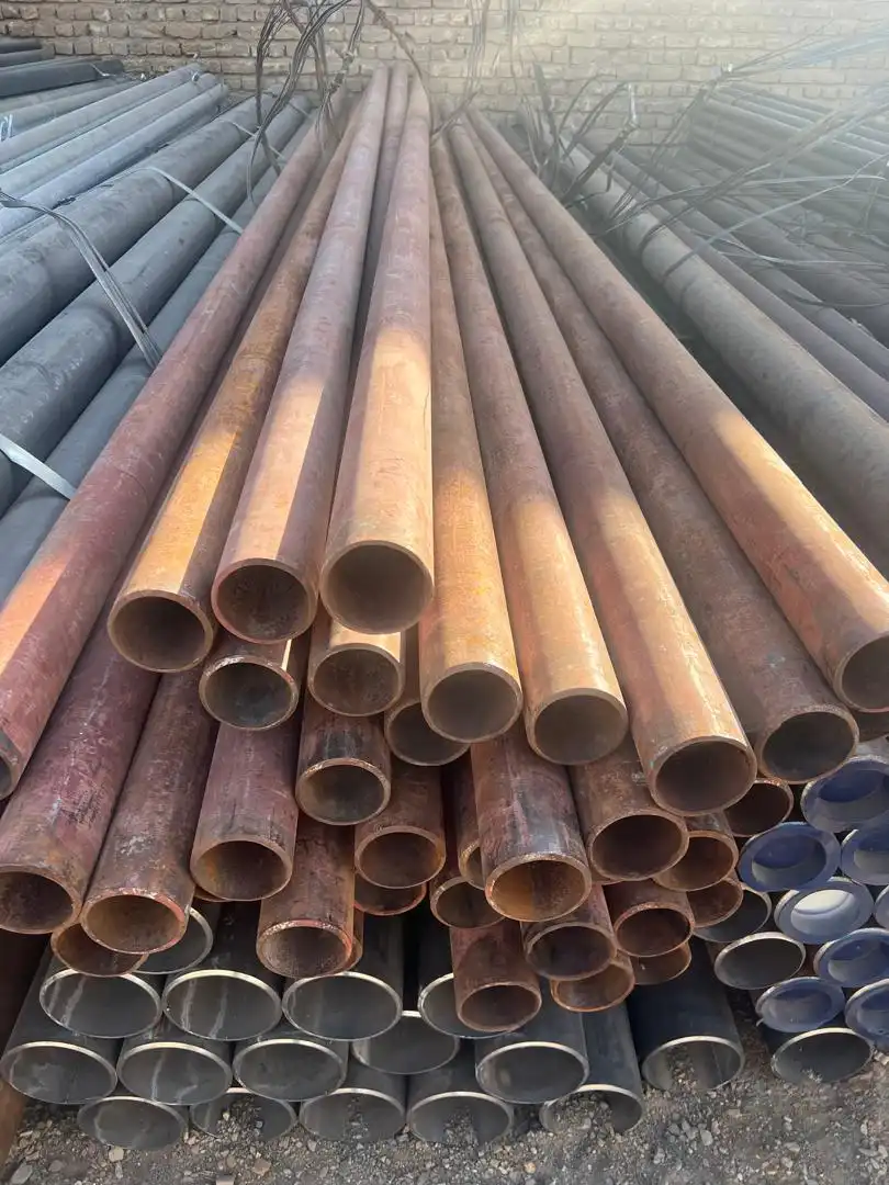 نمای نزدیک از سطح صاف لوله مانیسمان و عدم وجود درز